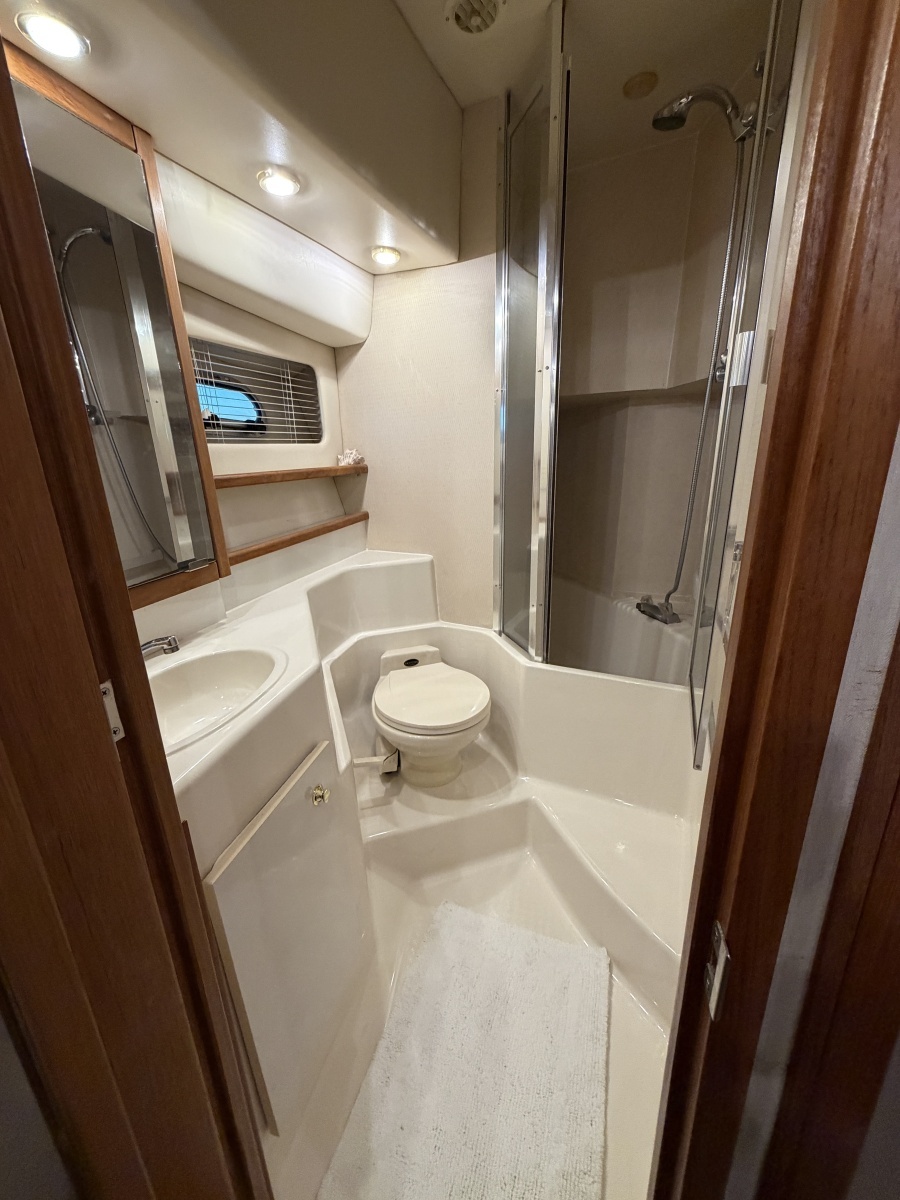 Never Satisfied 47ft Bayliner Yacht For Sale