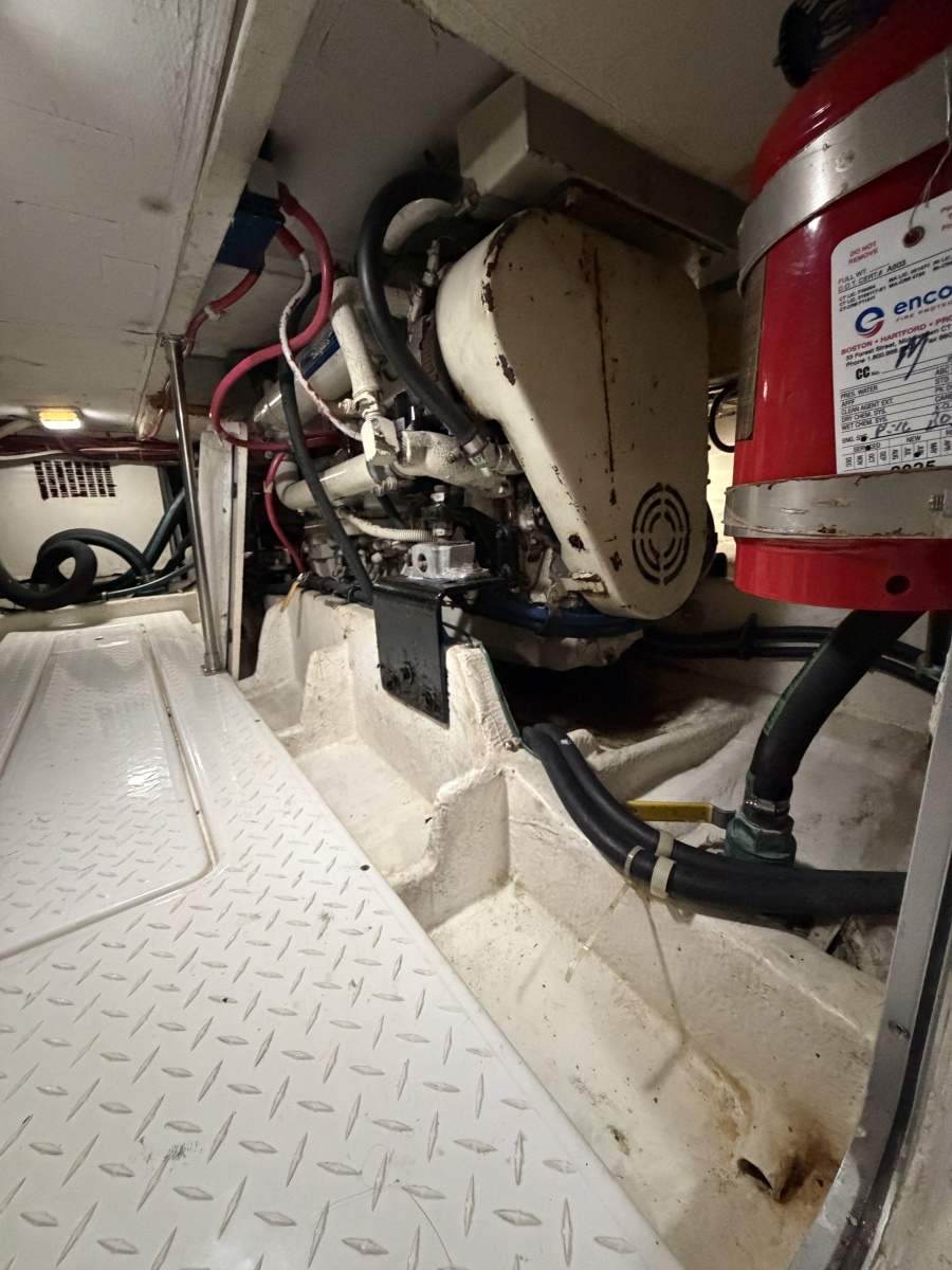 47' 1999 Bayliner 4788