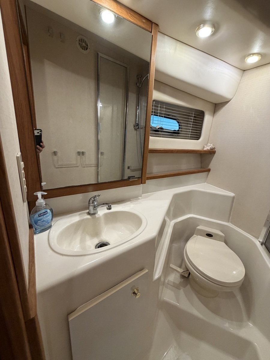 Never Satisfied 47ft Bayliner Yacht For Sale