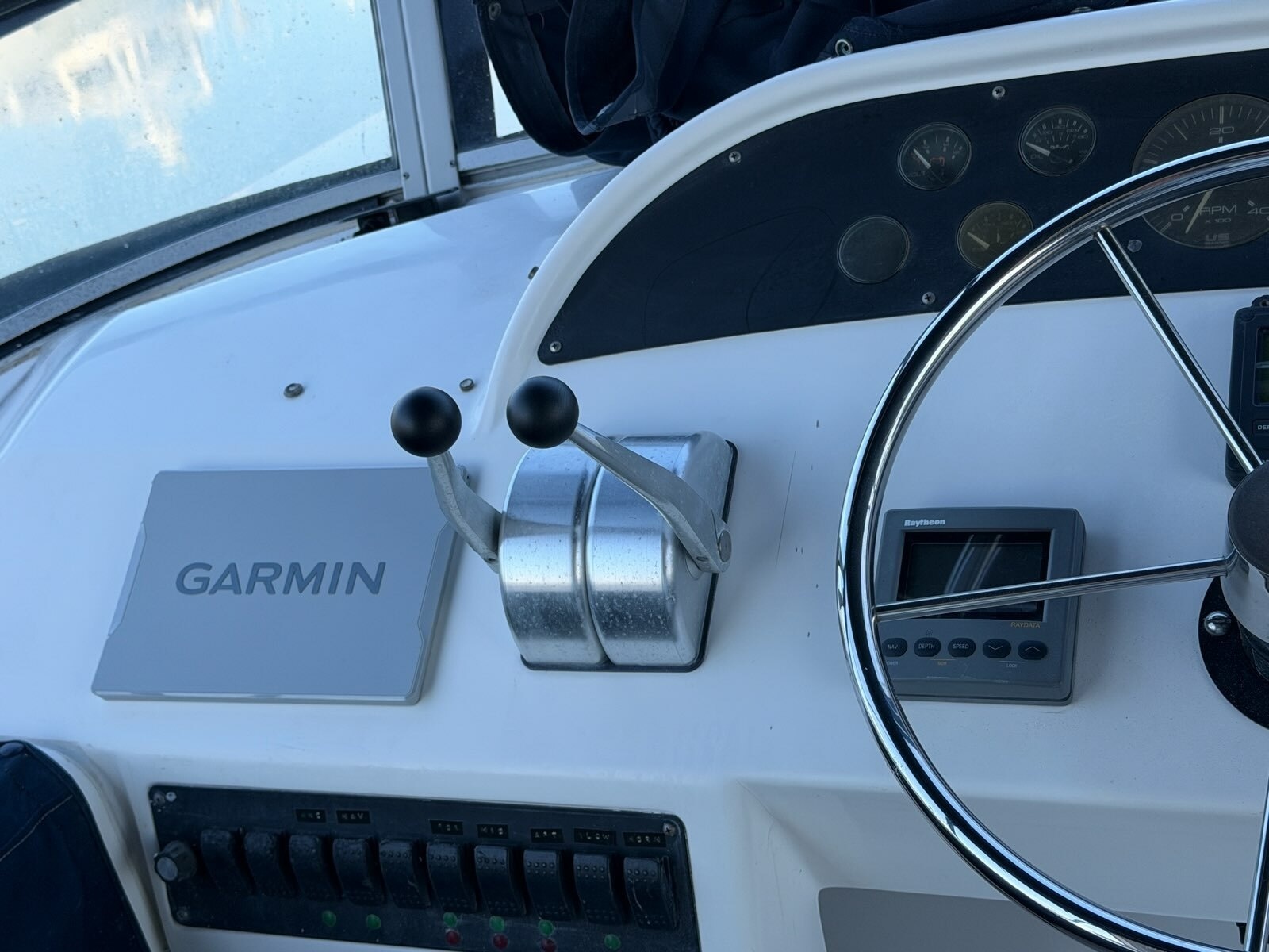 47' 1999 Bayliner 4788