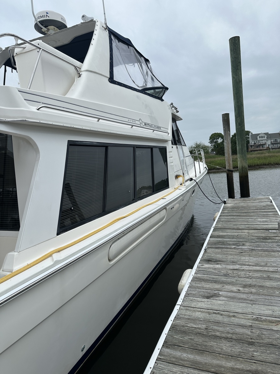 Never Satisfied 47ft Bayliner Yacht For Sale