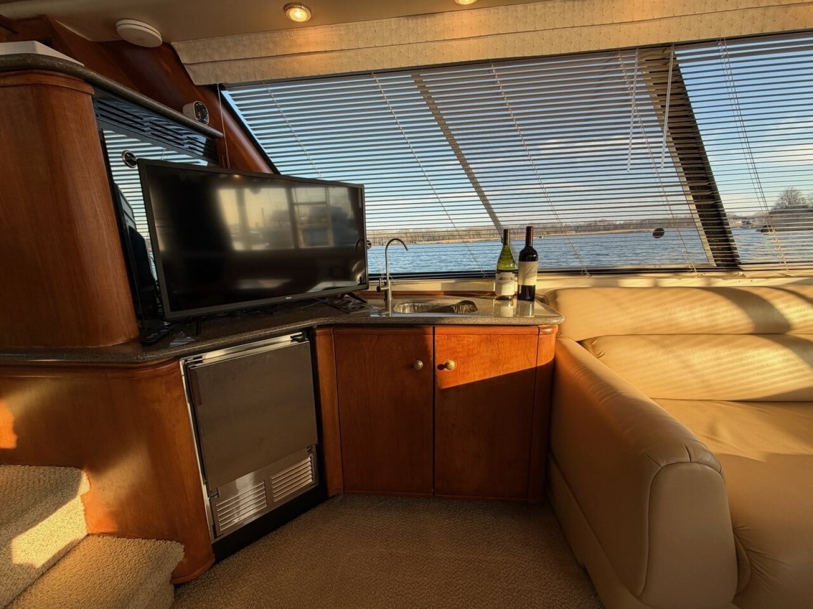 Never Satisfied 47ft Bayliner Yacht For Sale