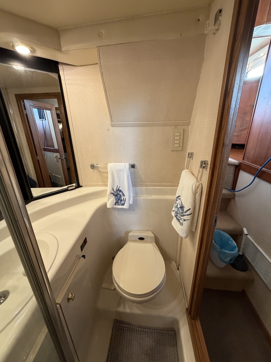 Never Satisfied 47ft Bayliner Yacht For Sale