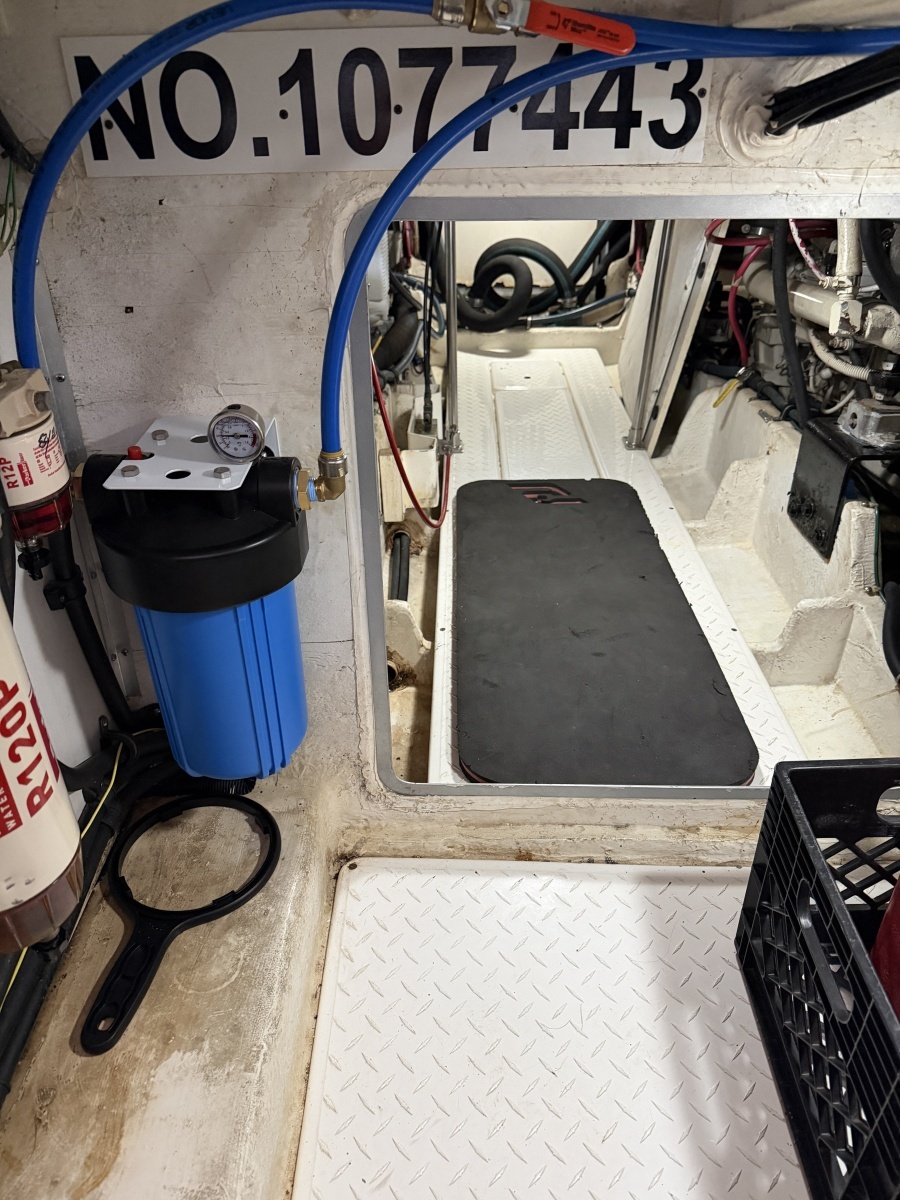 Never Satisfied 47ft Bayliner Yacht For Sale