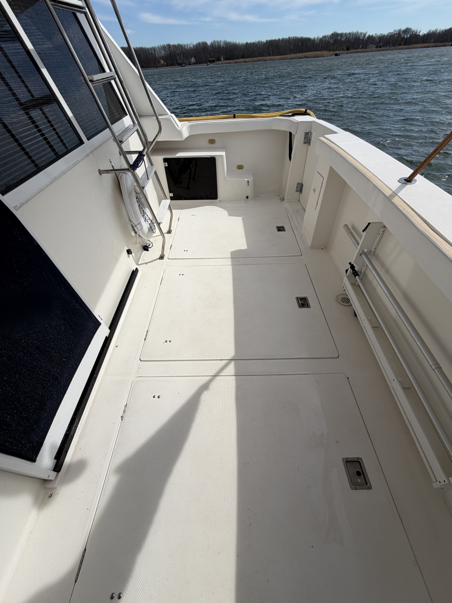 47' 1999 Bayliner 4788