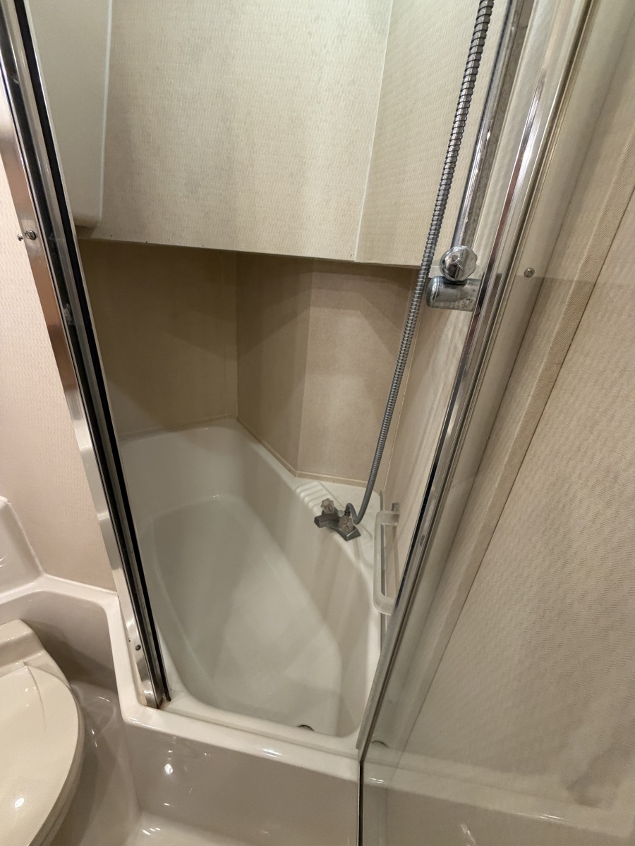 Never Satisfied 47ft Bayliner Yacht For Sale