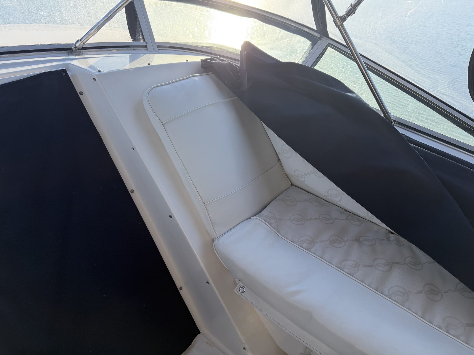 47' 1999 Bayliner 4788