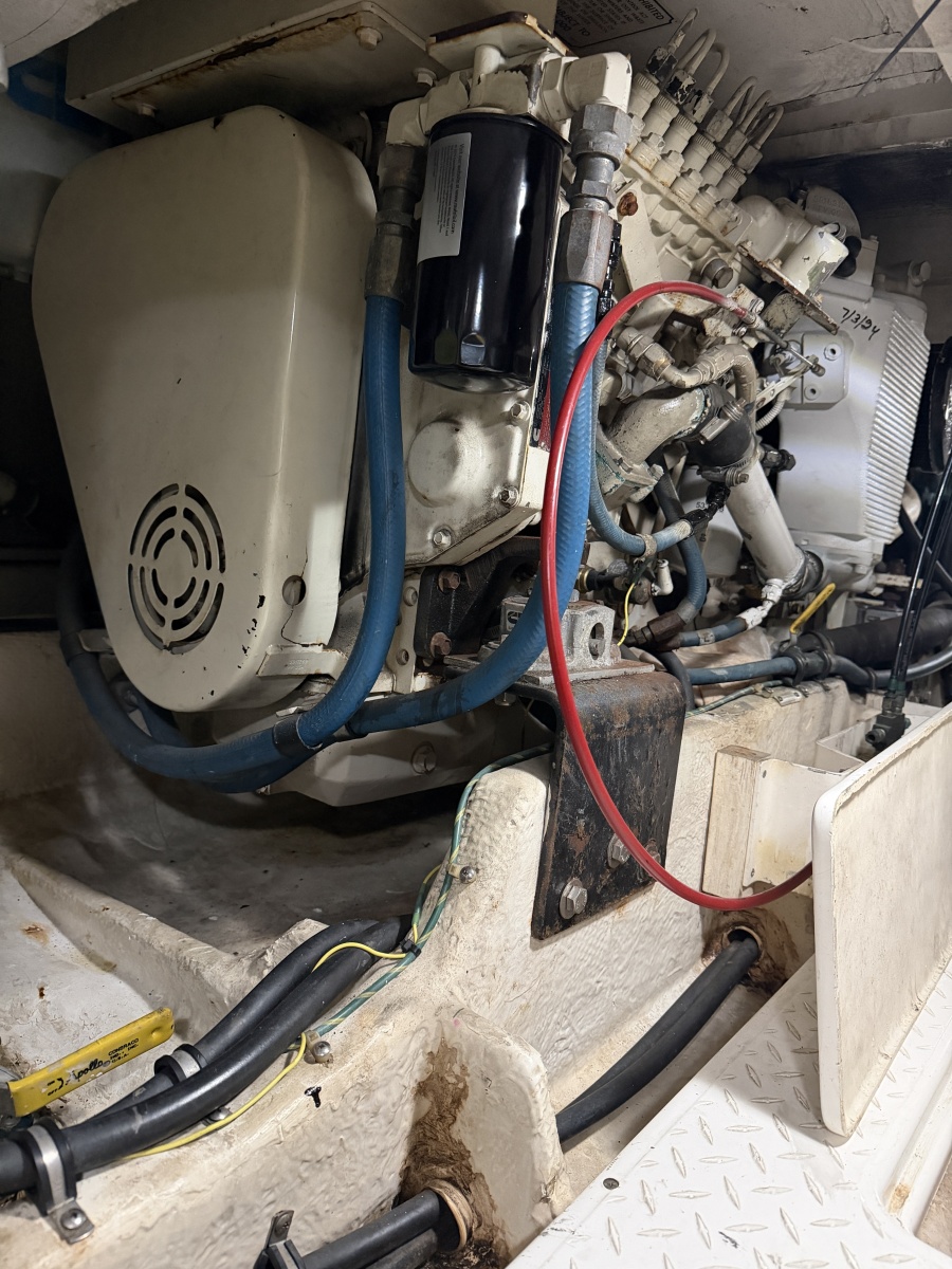 47' 1999 Bayliner 4788