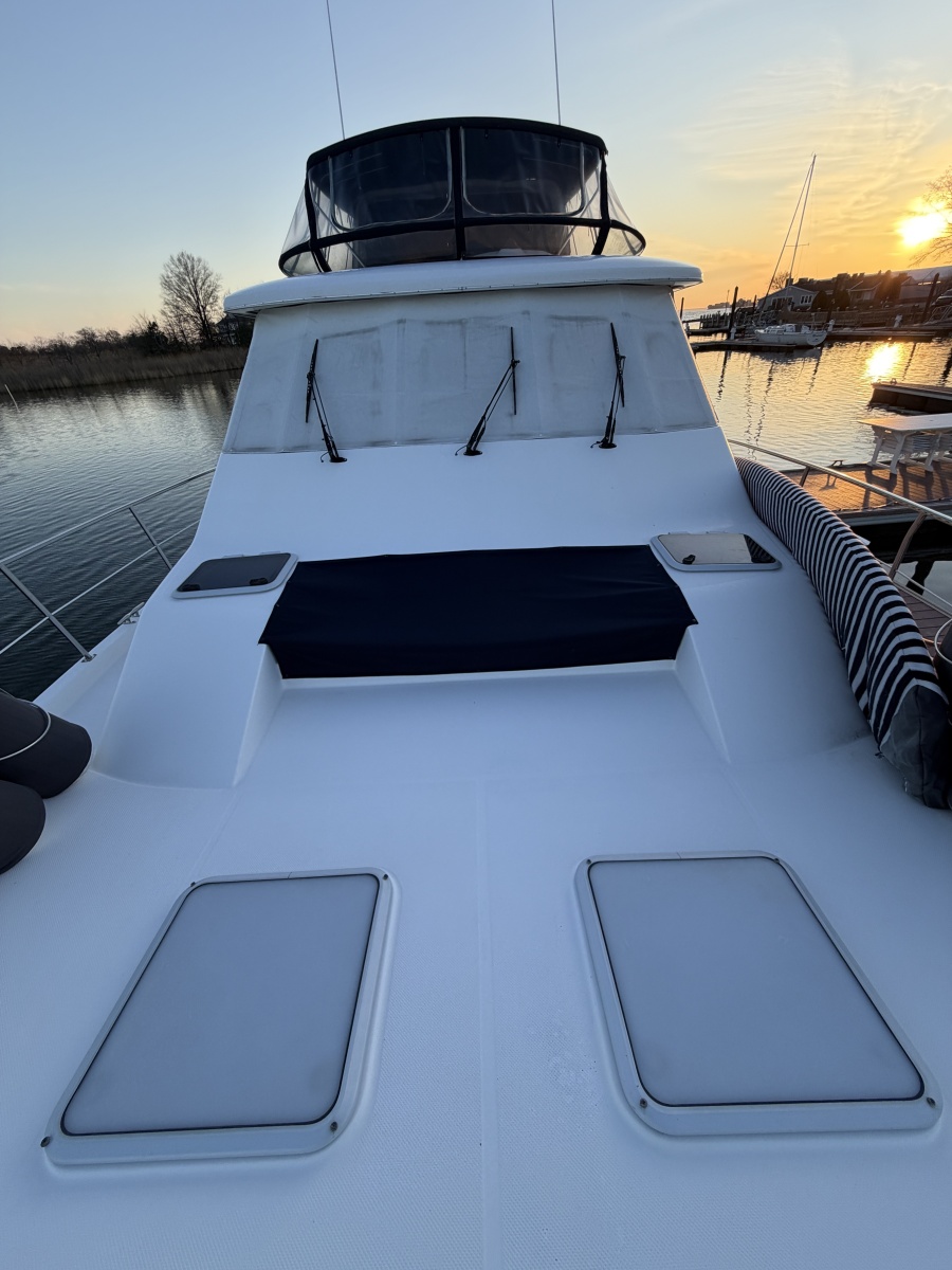 47' 1999 Bayliner 4788