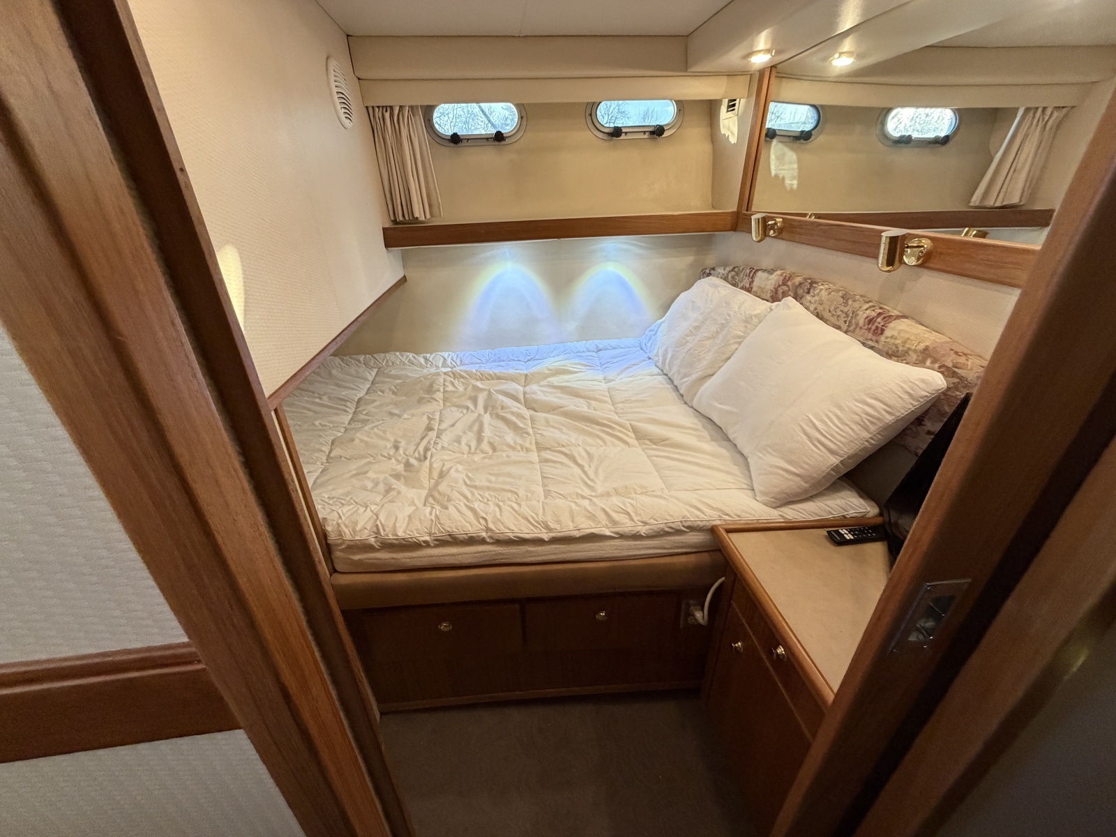 Never Satisfied 47ft Bayliner Yacht For Sale