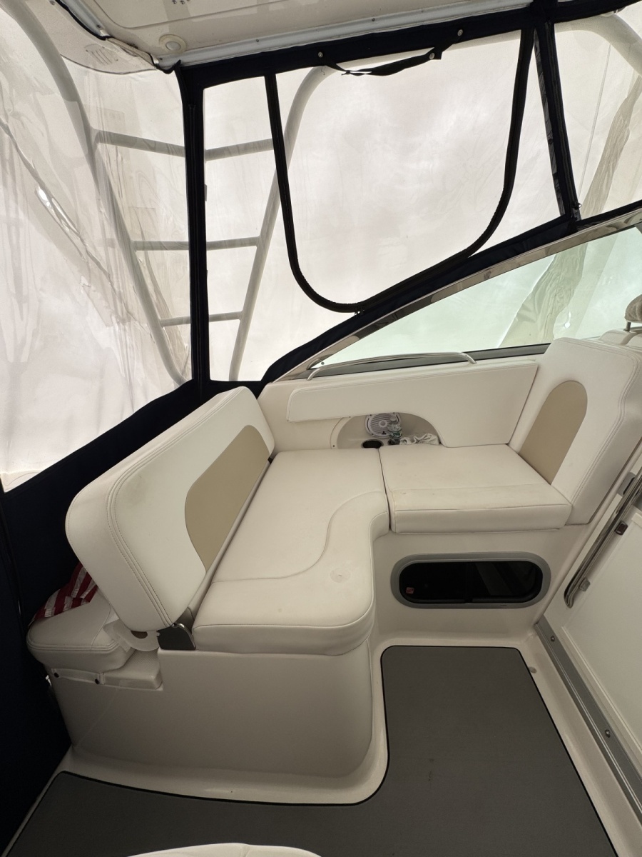 30ft Robalo Yacht For Sale