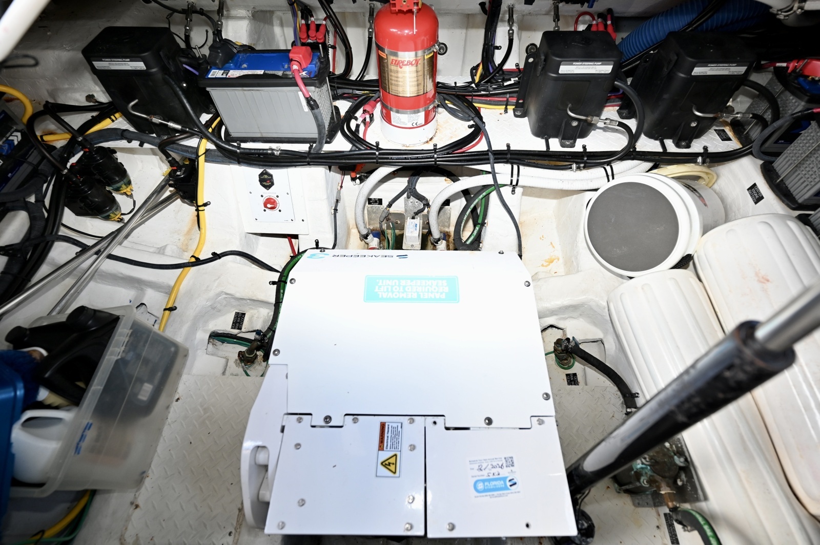 Seakeeper and Mechanical Systems Access, Cruisers Yachts 38 GLS