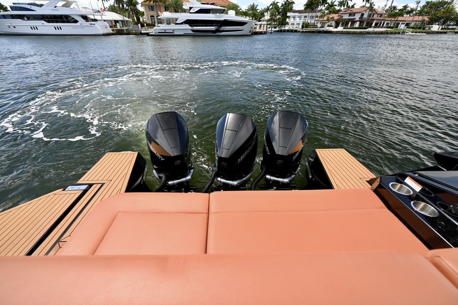 Triple Mercury Power and Aft Lounge, Cruisers Yachts 38 GLS