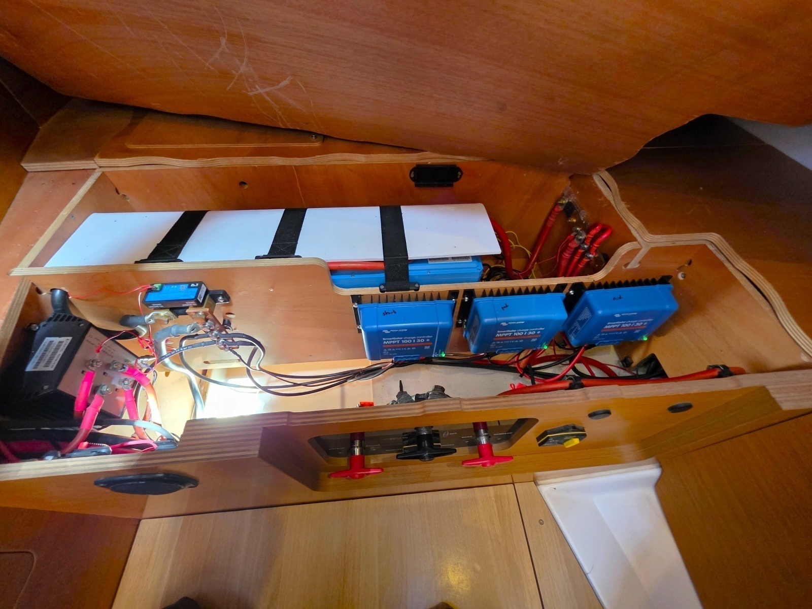 Adventure 1 47ft Jeanneau Yacht For Sale