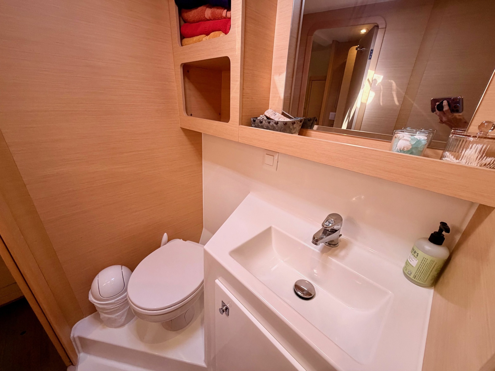 42' 2017 Lagoon 42 OV