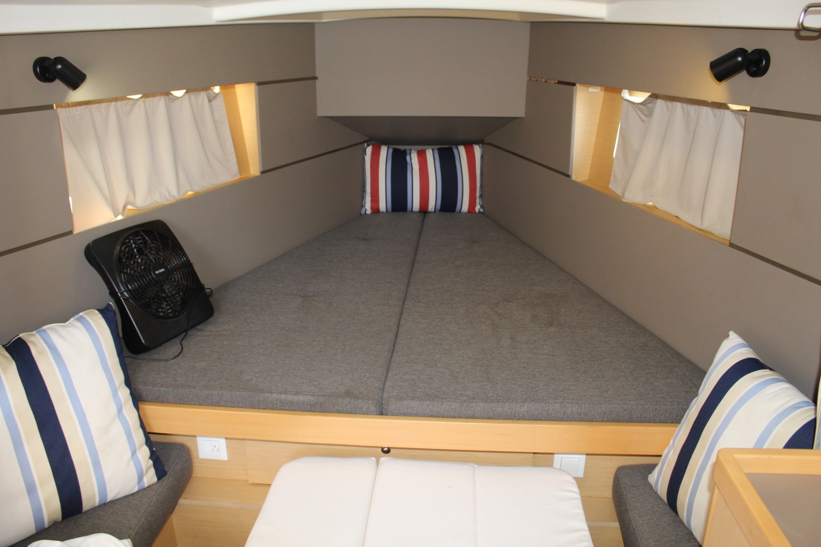 Avery J 35ft Beneteau Yacht For Sale