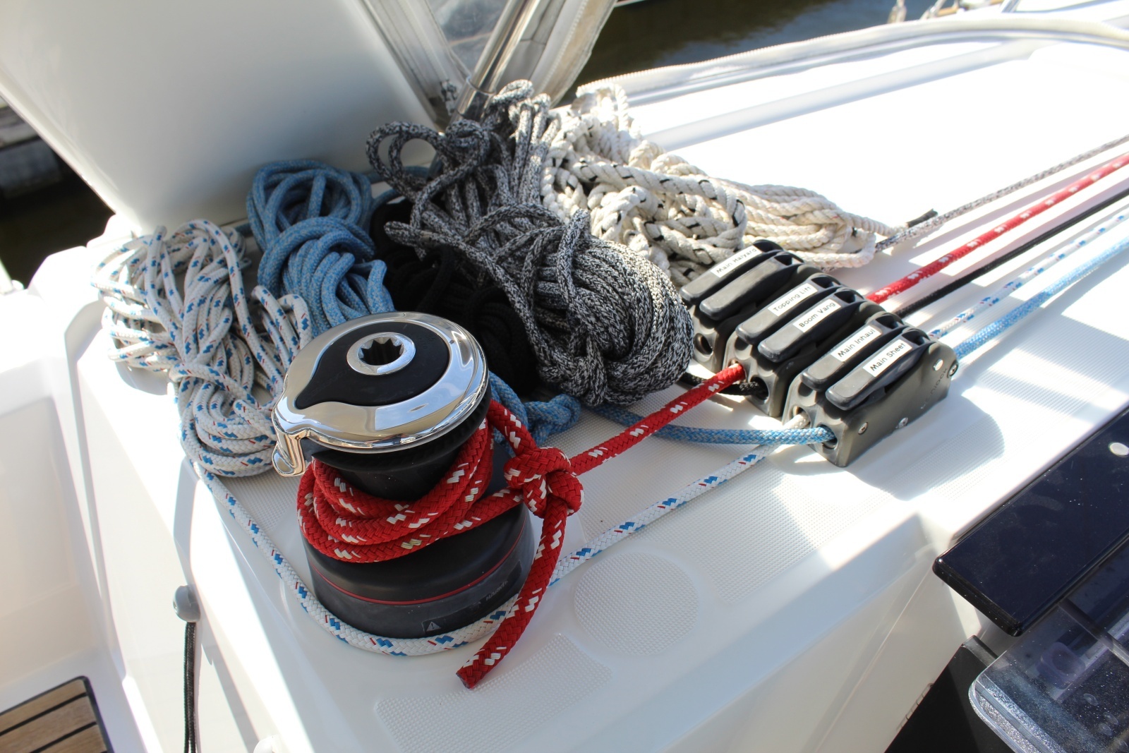 Avery J 35ft Beneteau Yacht For Sale