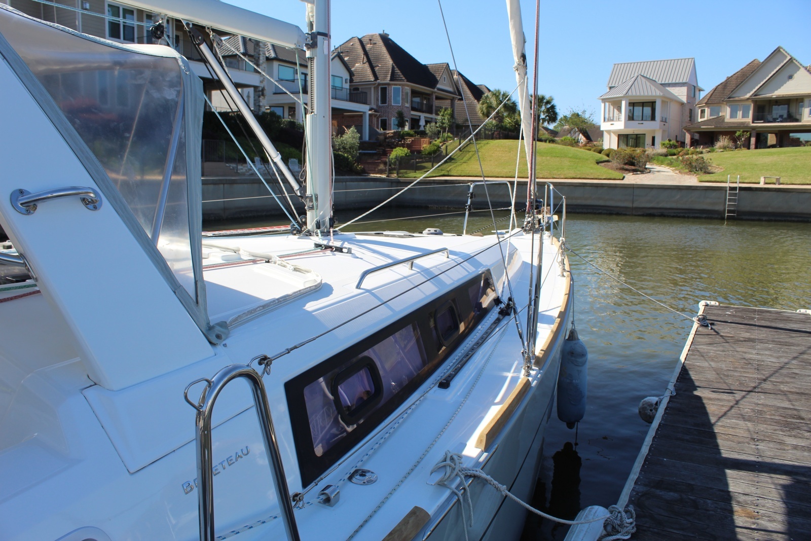 Avery J 35ft Beneteau Yacht For Sale