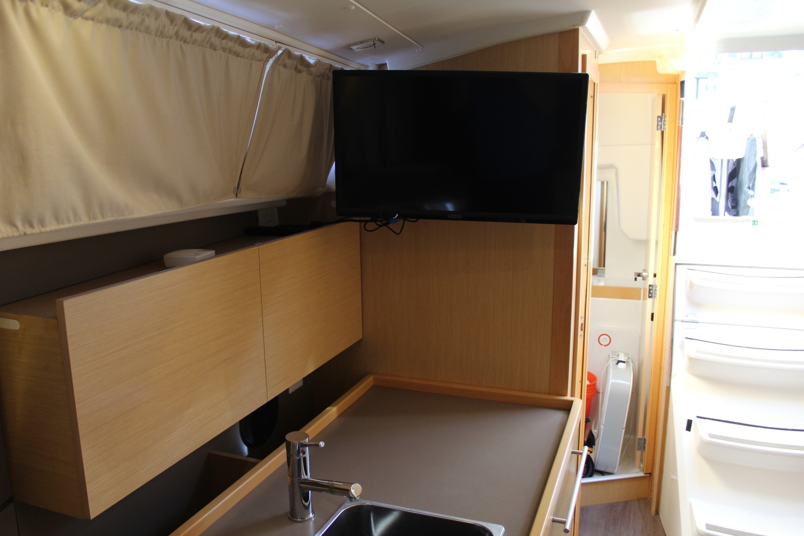 Avery J 35ft Beneteau Yacht For Sale