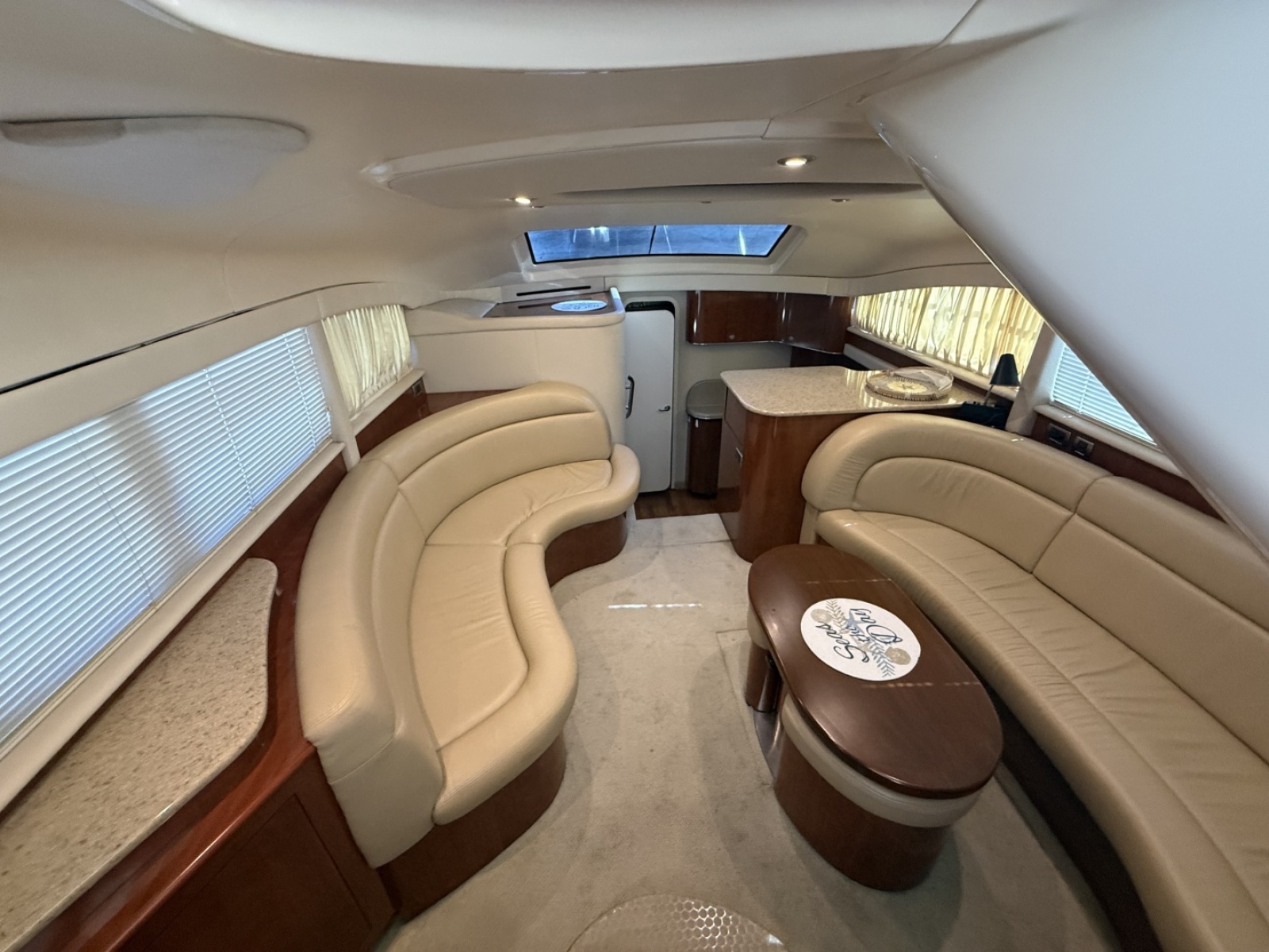 39' 2004 Sea Ray 390 Motor Yacht