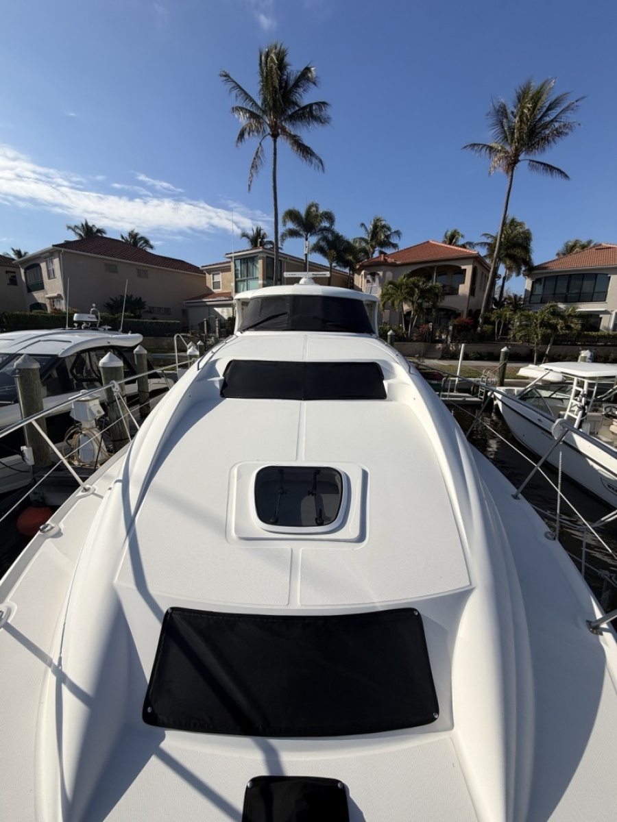 39' 2004 Sea Ray 390 Motor Yacht