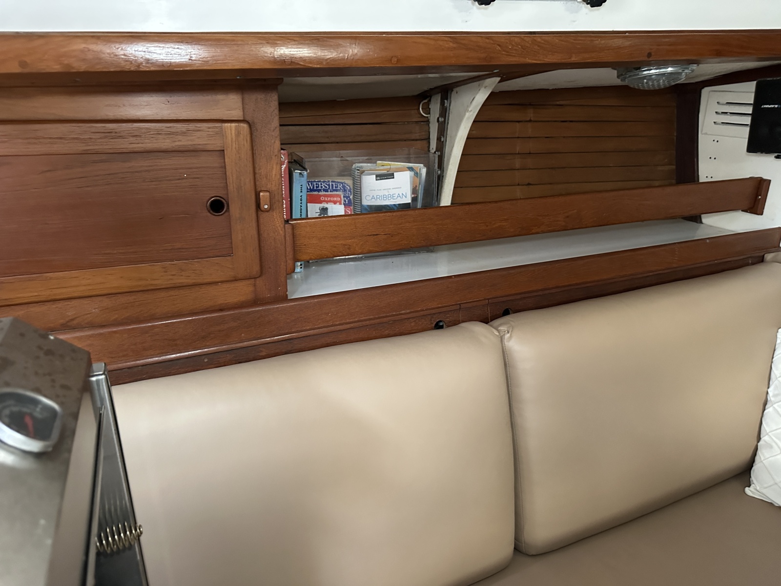 40' 1976 Valiant Valiant 40