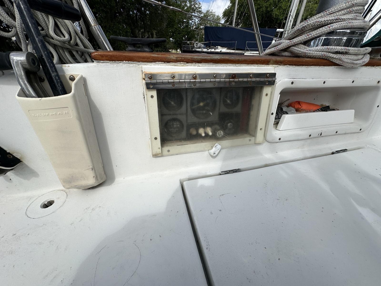 40' 1976 Valiant Valiant 40