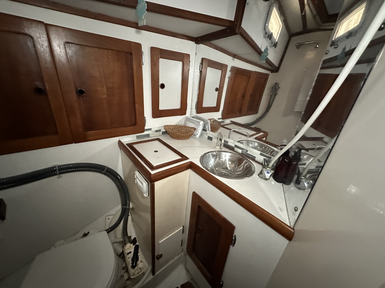 40' 1976 Valiant Valiant 40