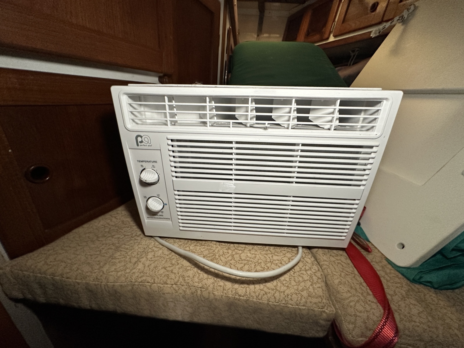 40' 1976 Valiant Valiant 40