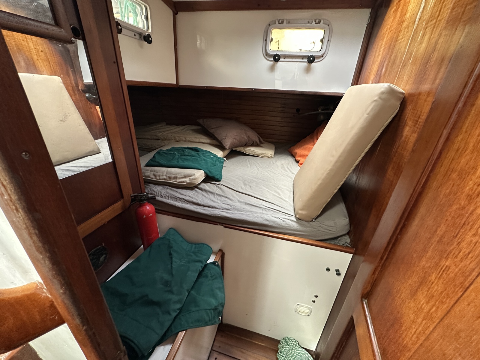 40' 1976 Valiant Valiant 40