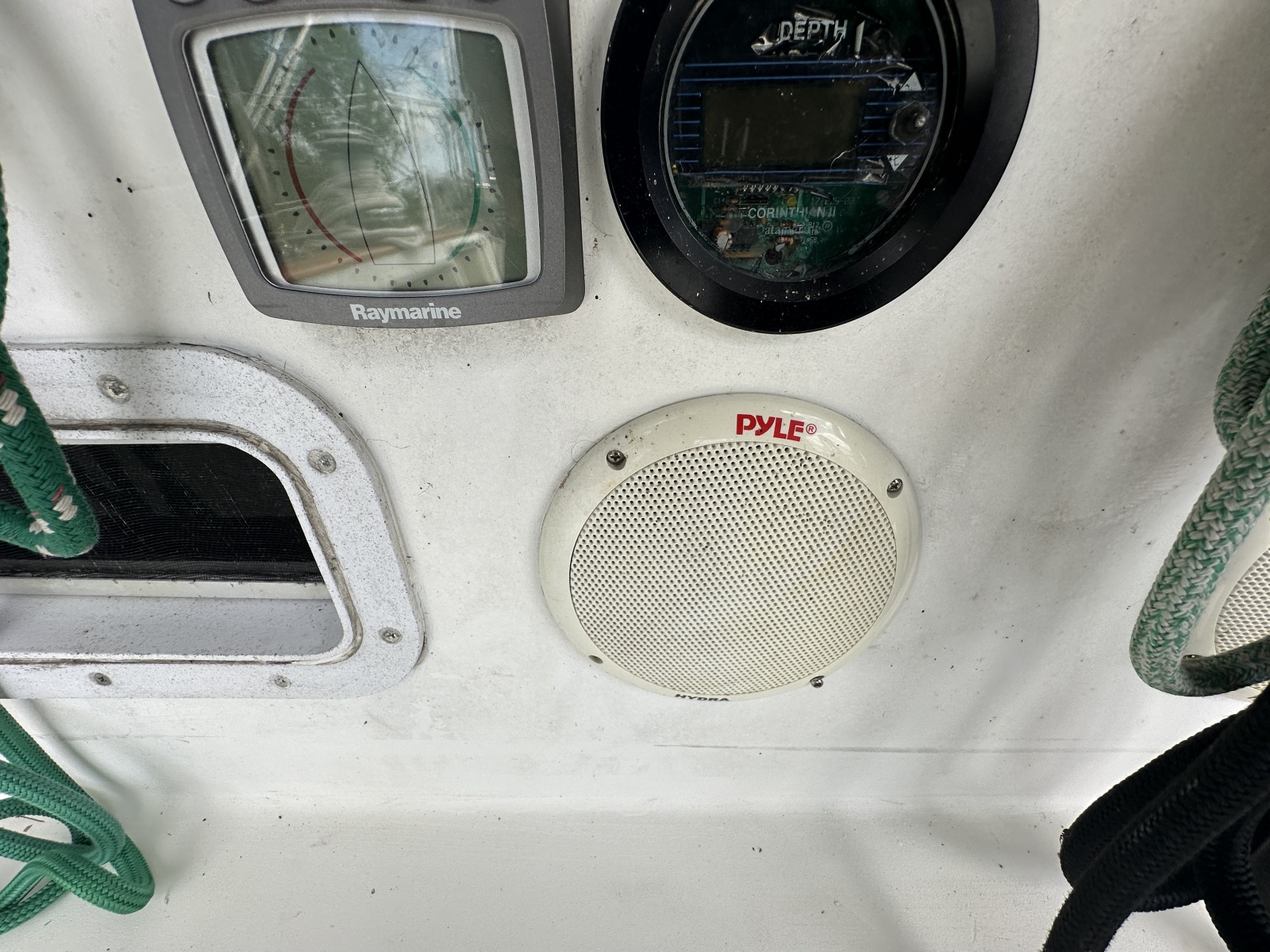 40' 1976 Valiant Valiant 40