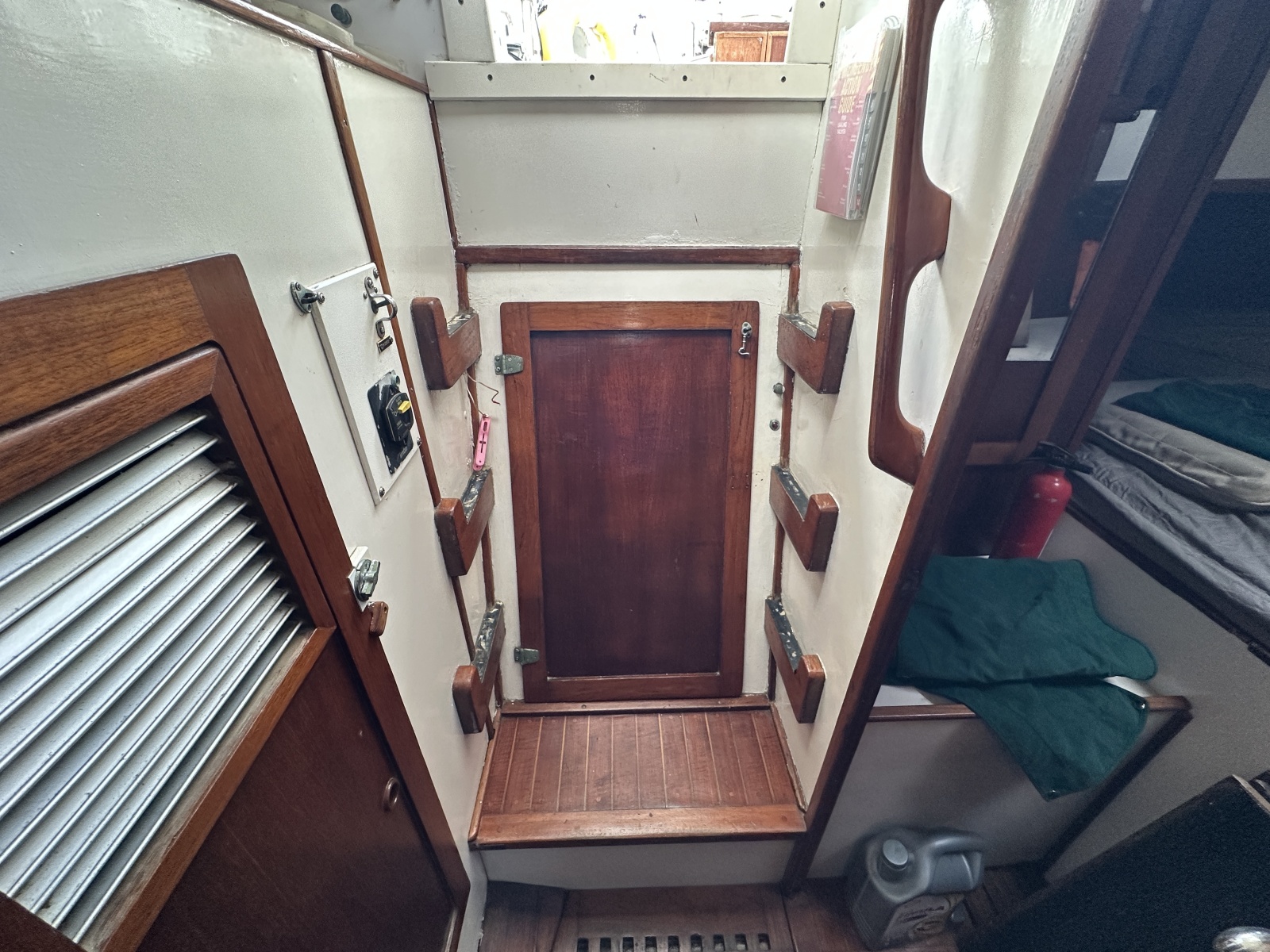 40' 1976 Valiant Valiant 40