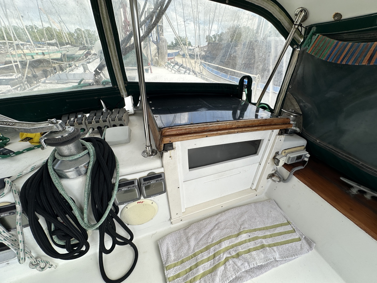 40' 1976 Valiant Valiant 40