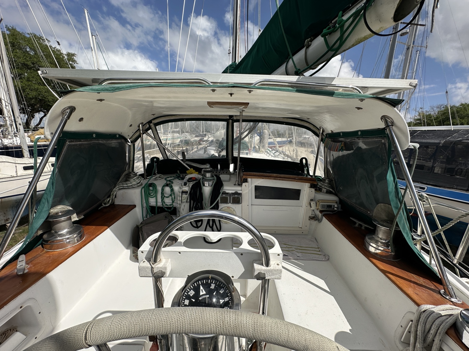 40' 1976 Valiant Valiant 40