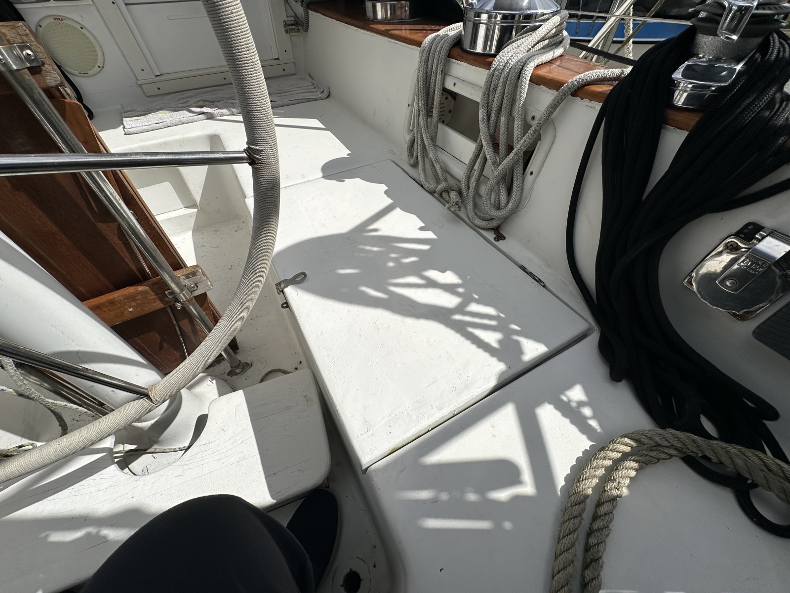 40' 1976 Valiant Valiant 40