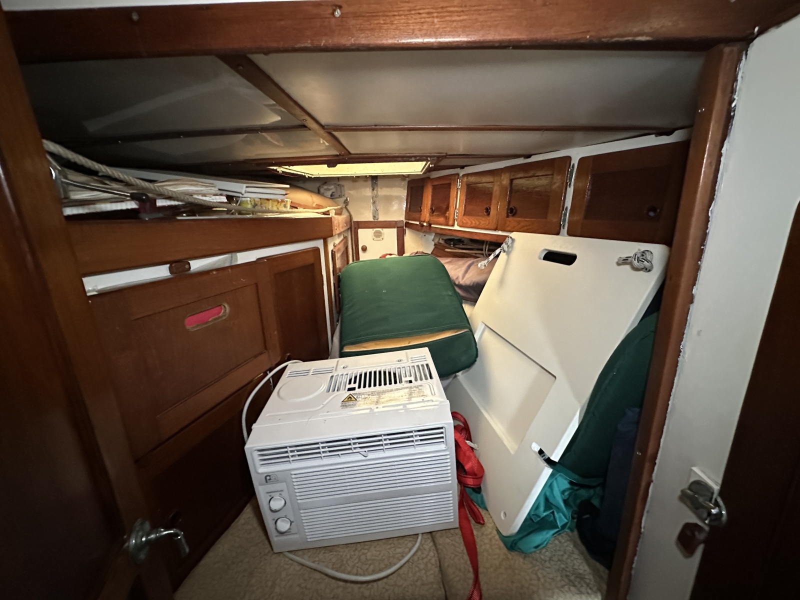 40' 1976 Valiant Valiant 40