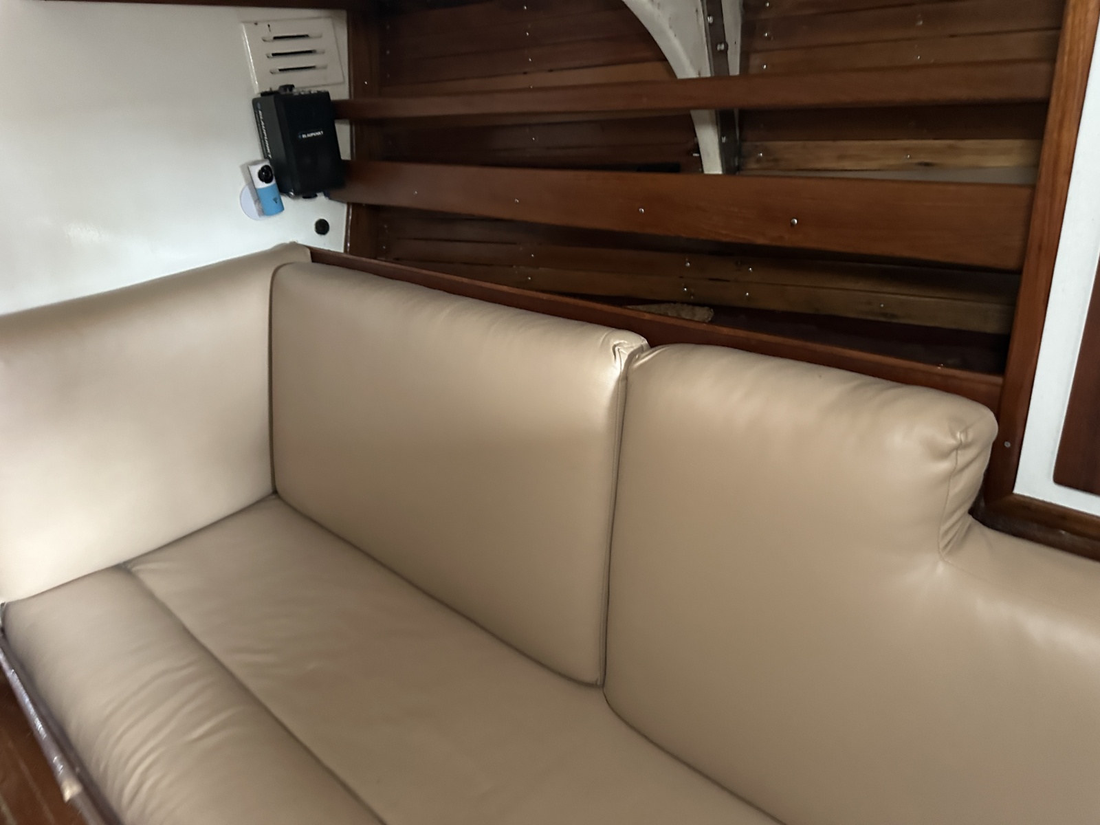 40' 1976 Valiant Valiant 40