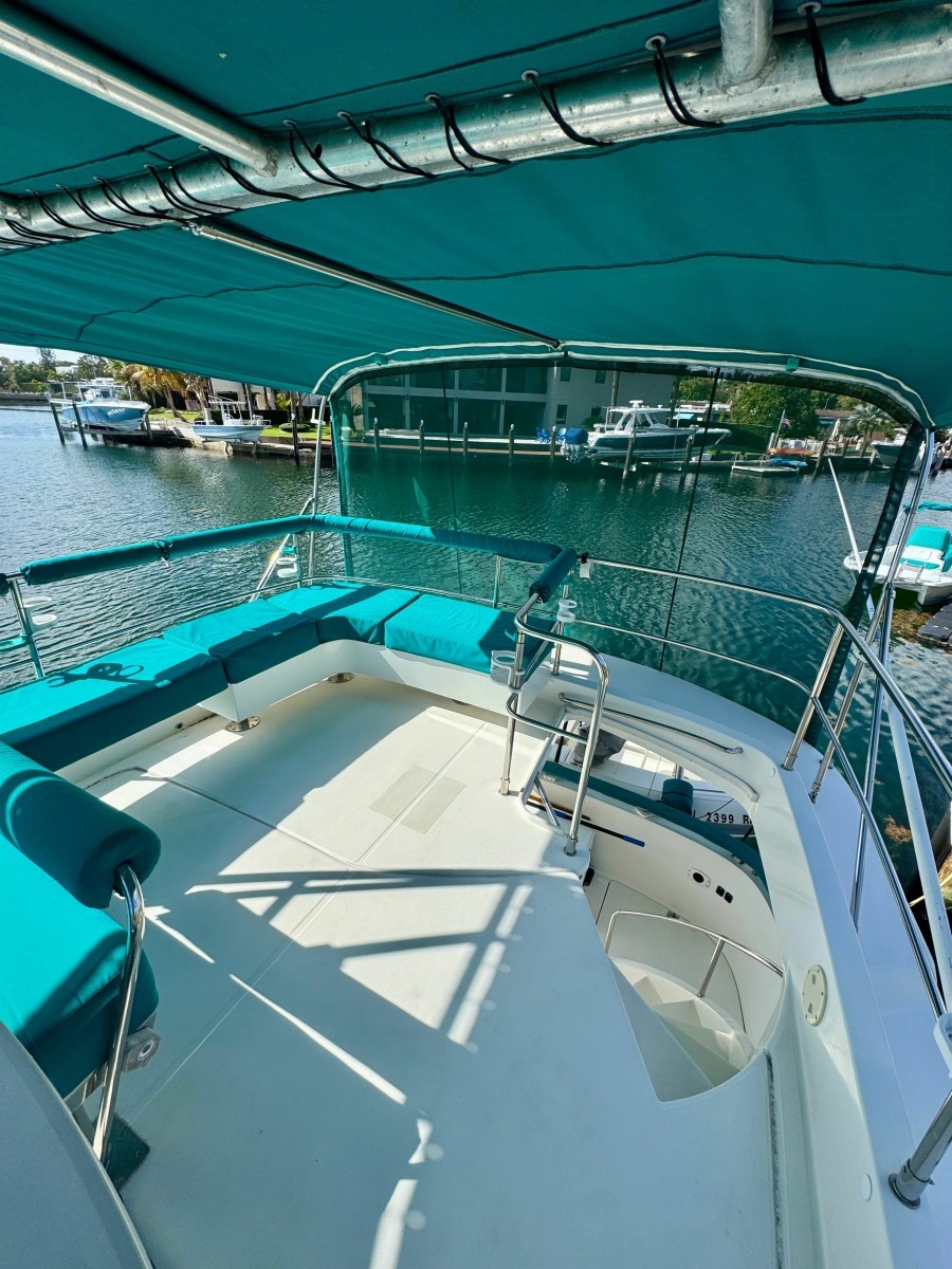 Knotty Cat 37ft Fountaine Pajot Yacht For Sale