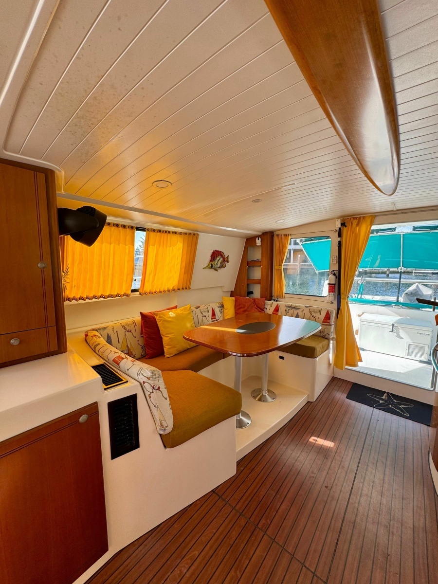 Knotty Cat 37ft Fountaine Pajot Yacht For Sale