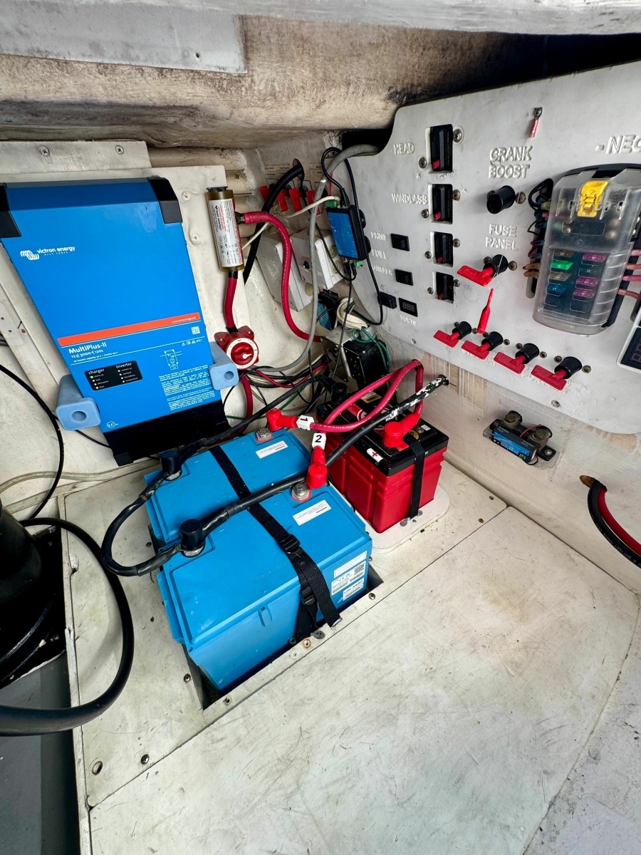 Knotty Cat 37ft Fountaine Pajot Yacht For Sale