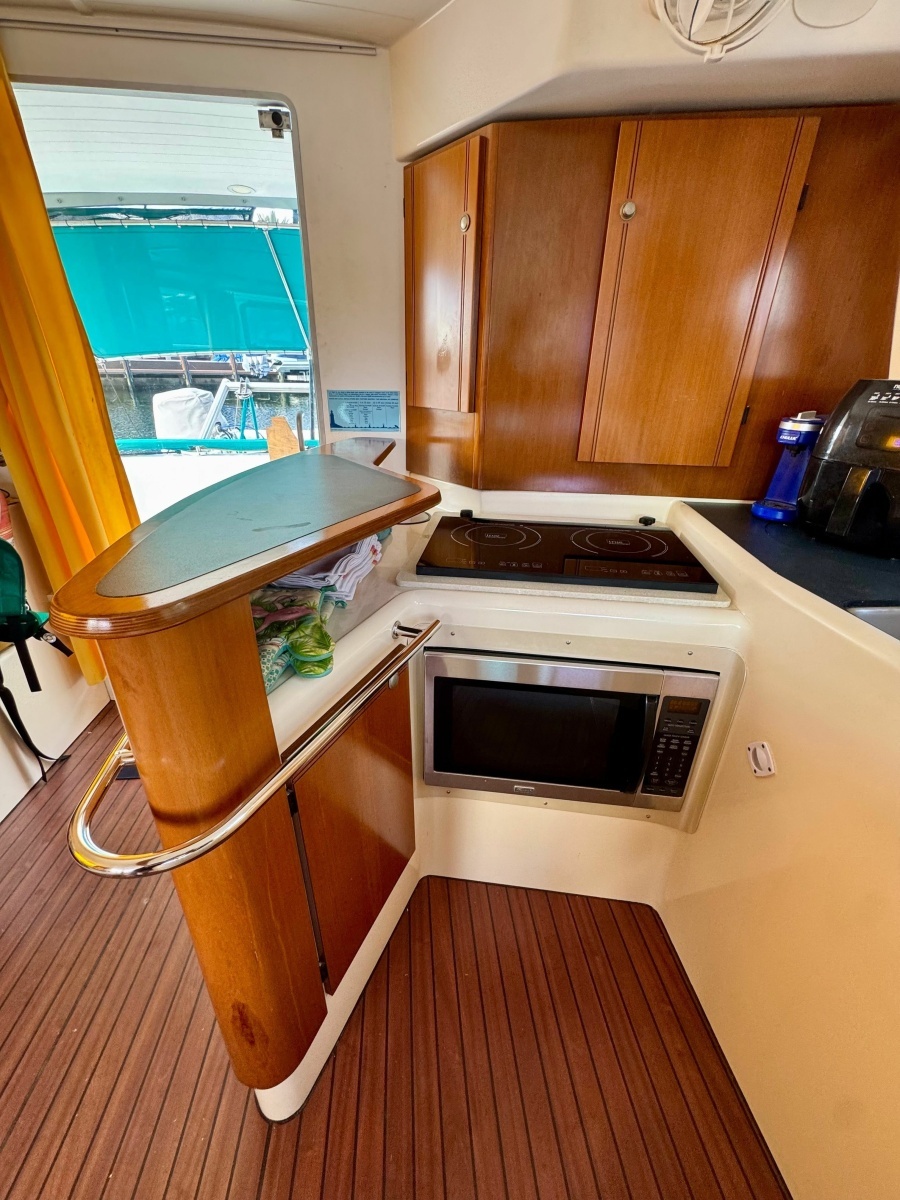 Knotty Cat 37ft Fountaine Pajot Yacht For Sale