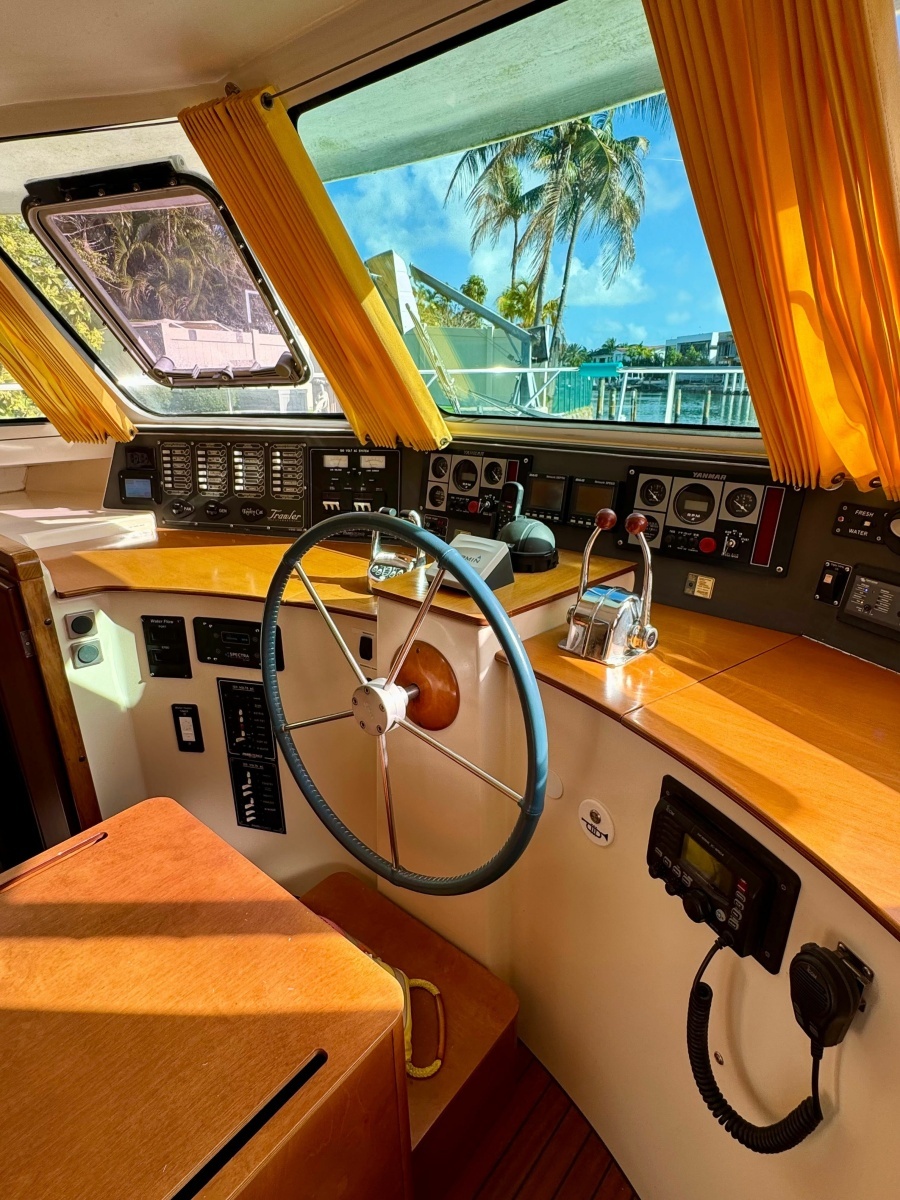 Knotty Cat 37ft Fountaine Pajot Yacht For Sale