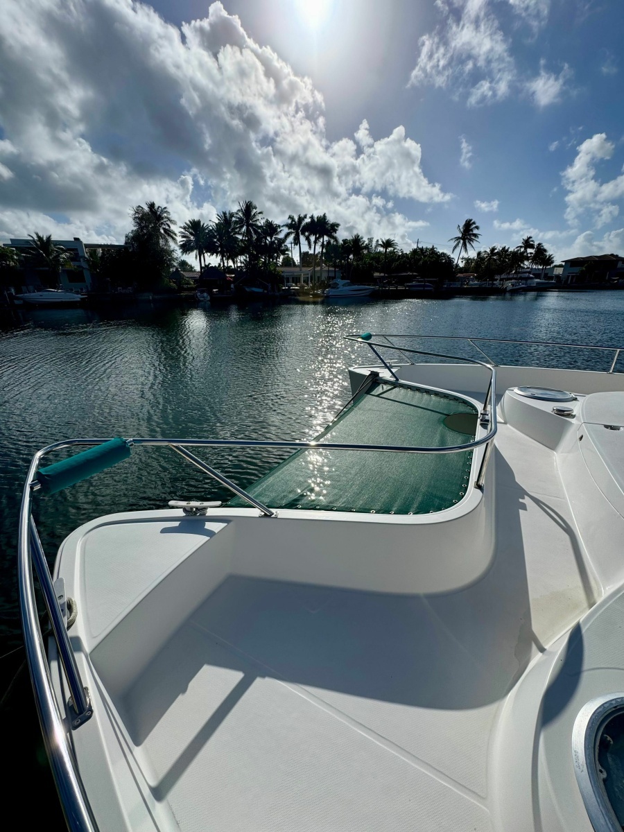 Knotty Cat 37ft Fountaine Pajot Yacht For Sale