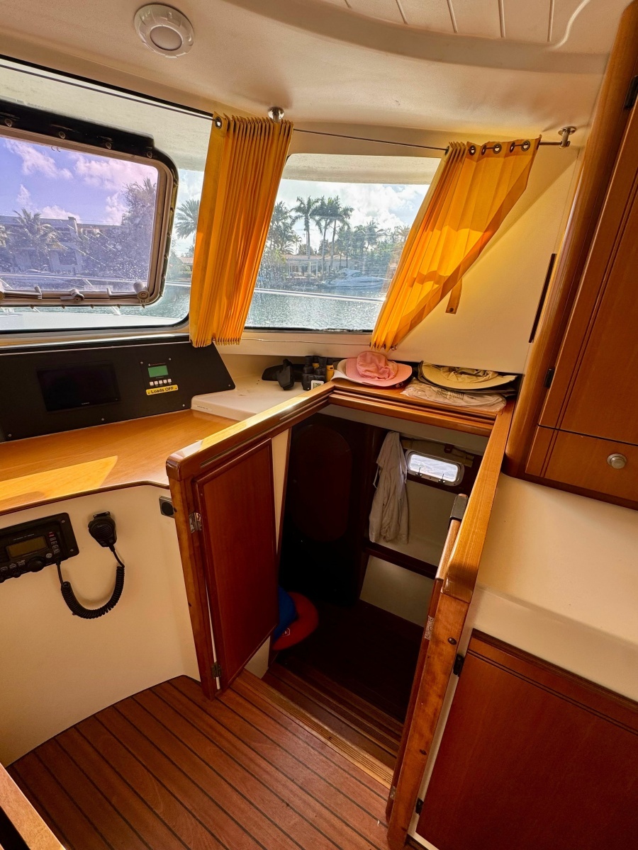 Knotty Cat 37ft Fountaine Pajot Yacht For Sale