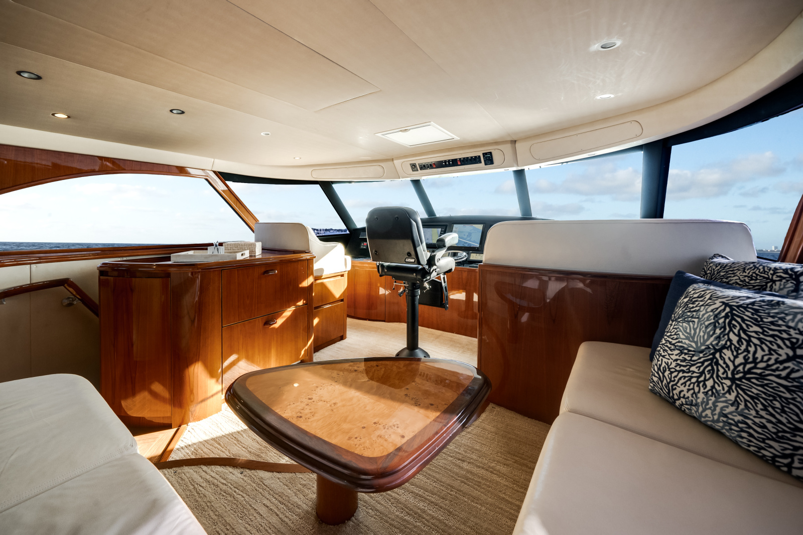 70' 2015 Viking 70 CV ENCLOSED BRIDGE