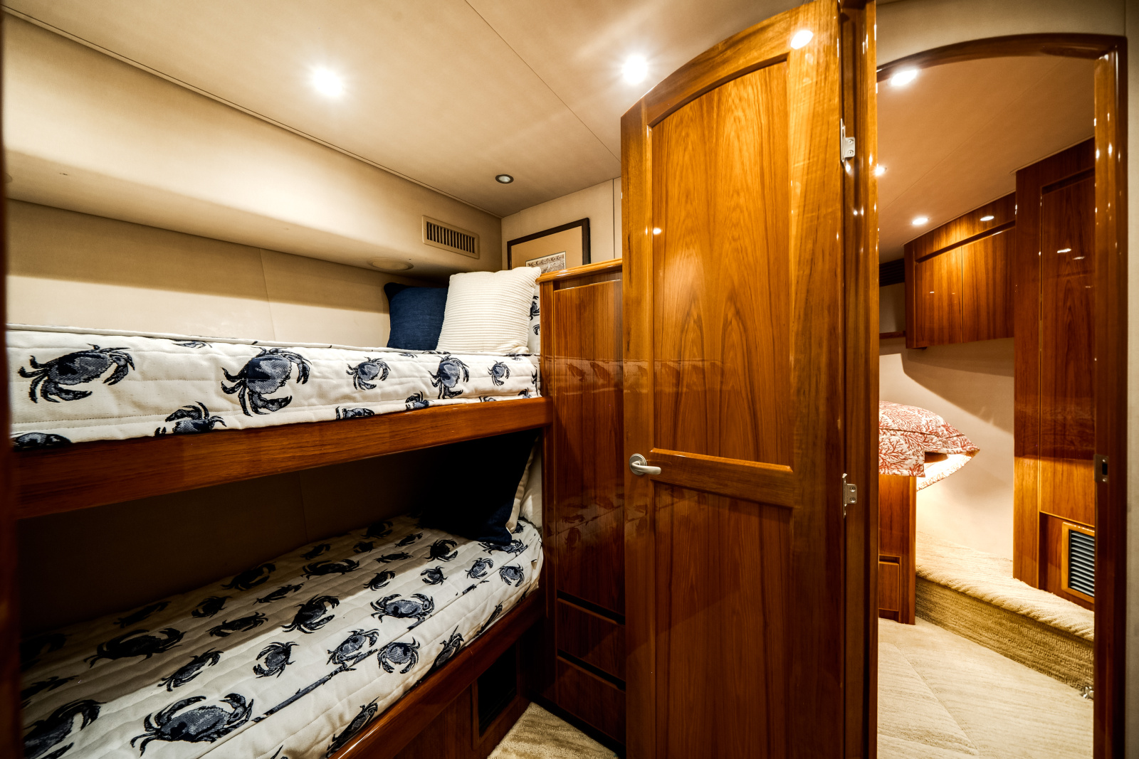 70' 2015 Viking 70 CV ENCLOSED BRIDGE