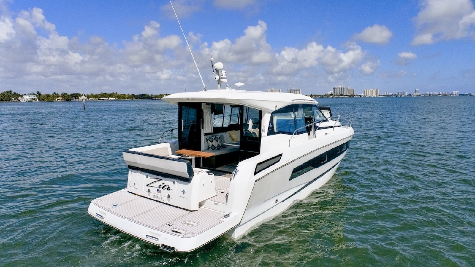 37' 2020 Jeanneau NC37