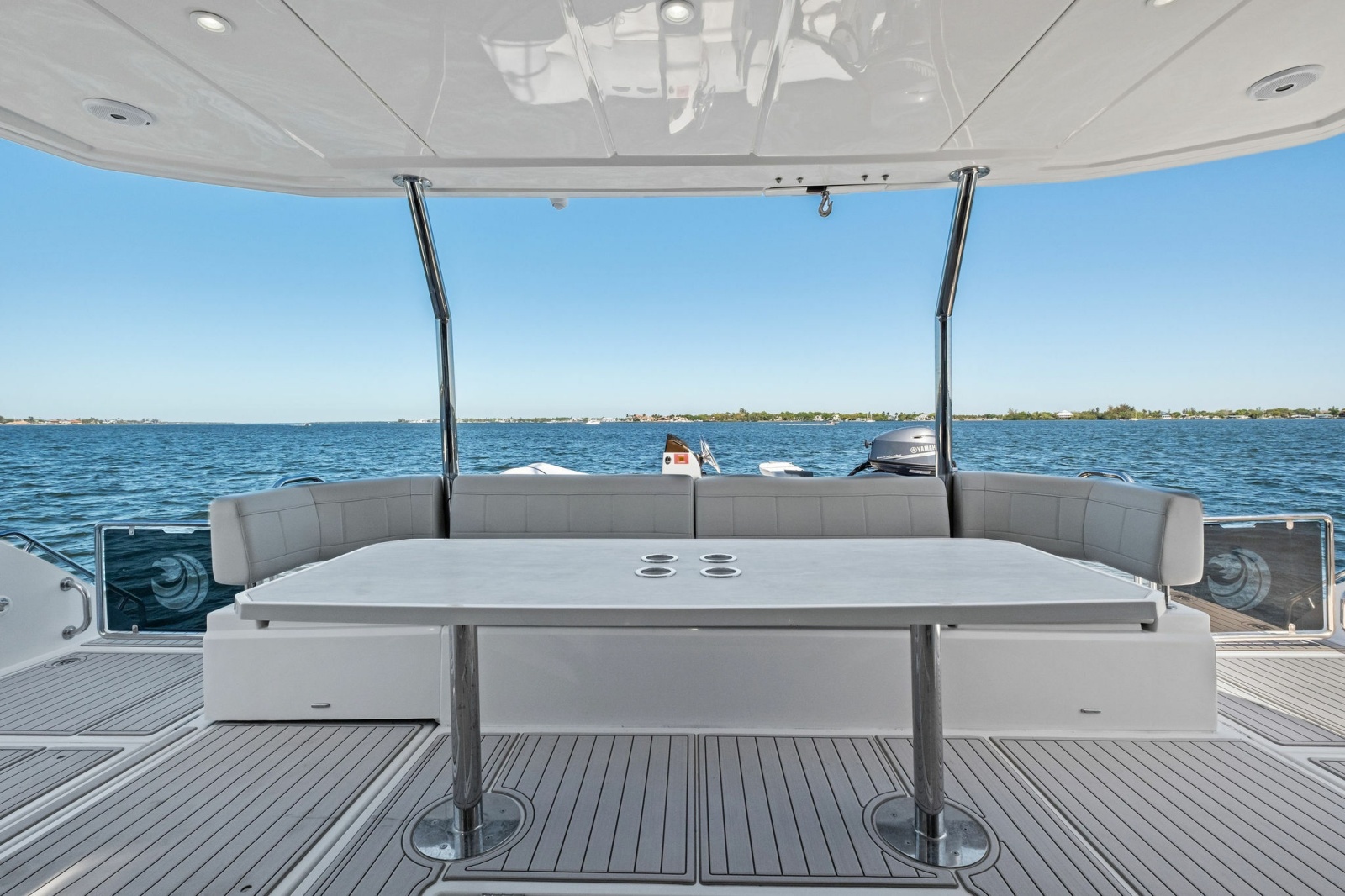 54' 2022 Aquila 54 Yacht