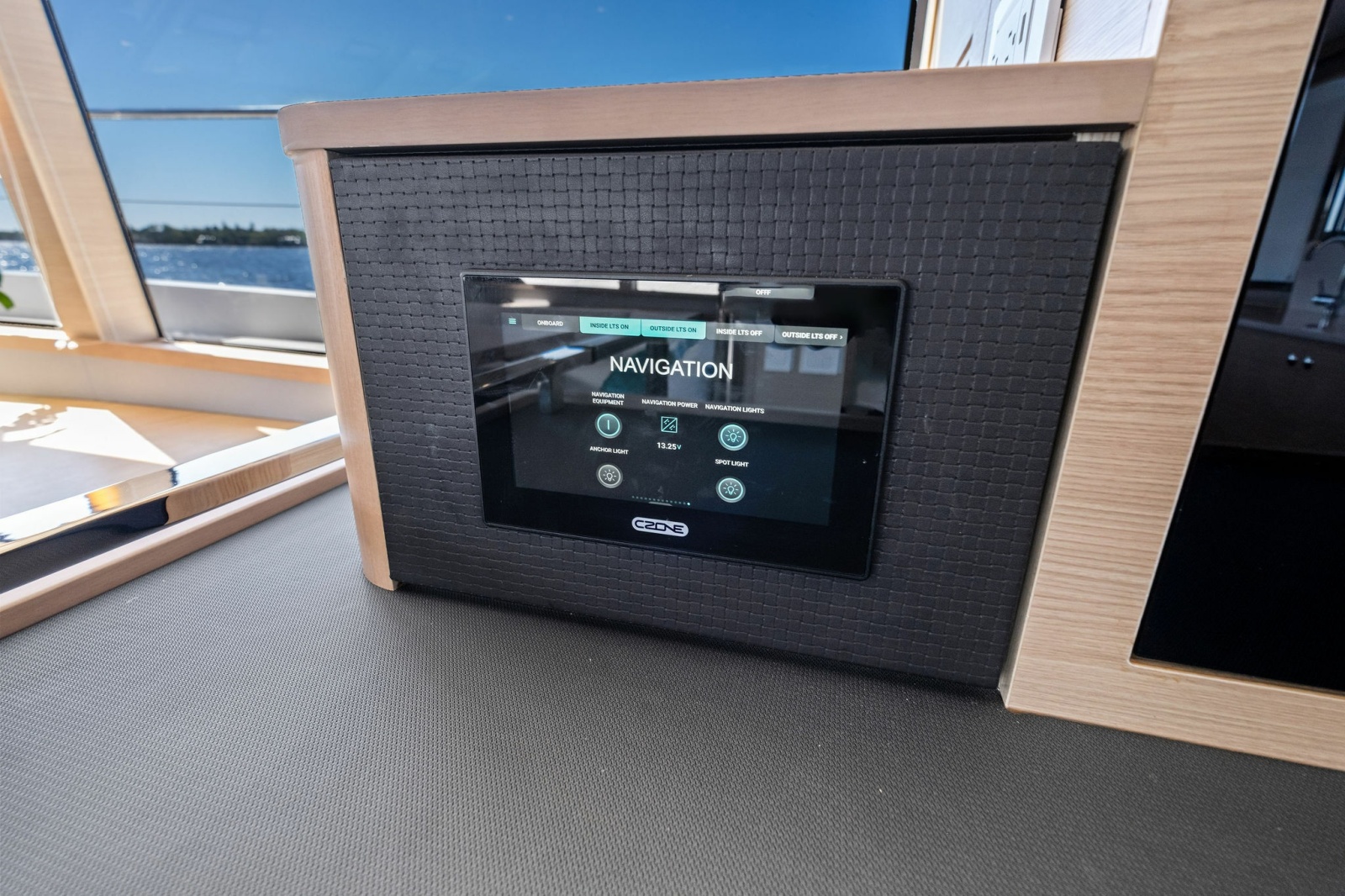 54' 2022 Aquila 54 Yacht