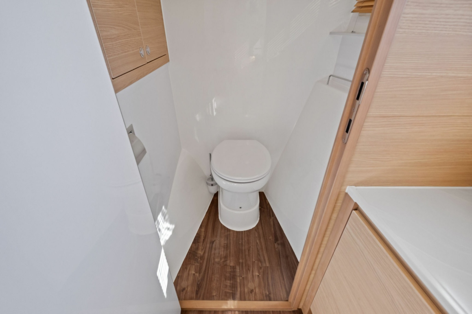 54' 2022 Aquila 54 Yacht